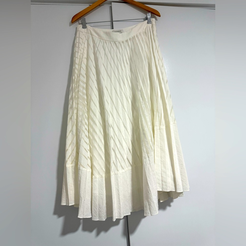 Elegant Off-White Pleated Skirt